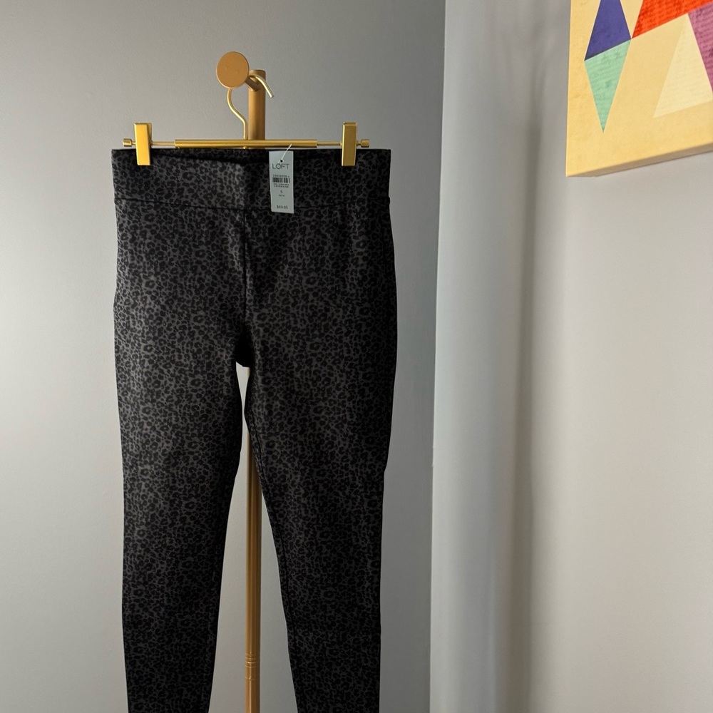 Chicos Black Leopard Print Leggings